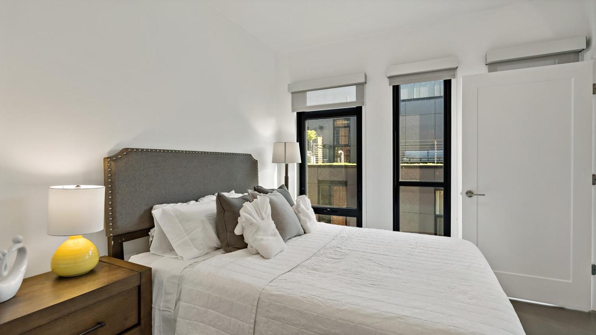Pure Voyage Shaw Aparthotel วอชิงตัน ภายนอก รูปภาพ
