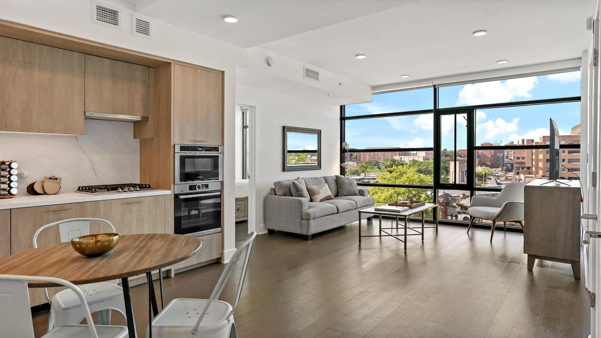 Pure Voyage Shaw Aparthotel วอชิงตัน ภายนอก รูปภาพ