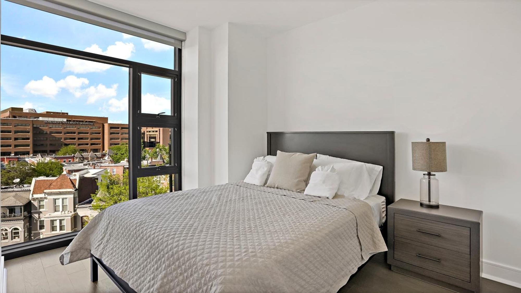 Pure Voyage Shaw Aparthotel วอชิงตัน ภายนอก รูปภาพ