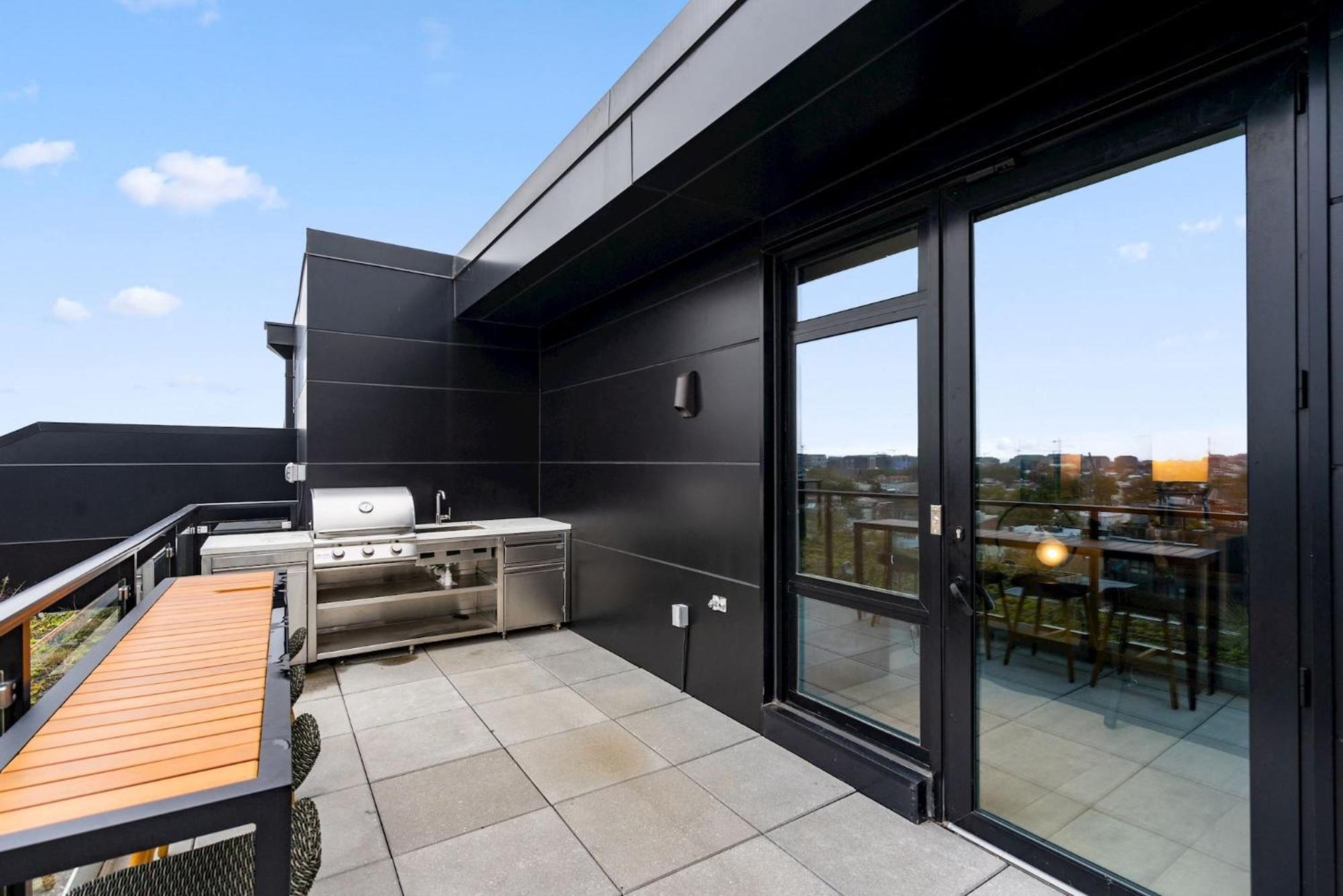 Pure Voyage Shaw Aparthotel วอชิงตัน ภายนอก รูปภาพ
